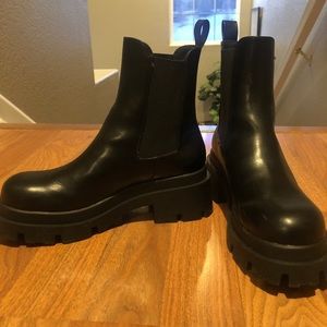 Zara Chelsea boot